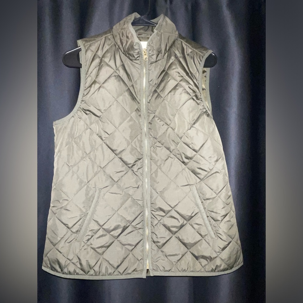 Old Navy Puffer Vest Olive Green